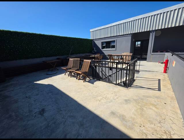 48M² WAREHOUSE TO LET IN PAARDEN EILAND